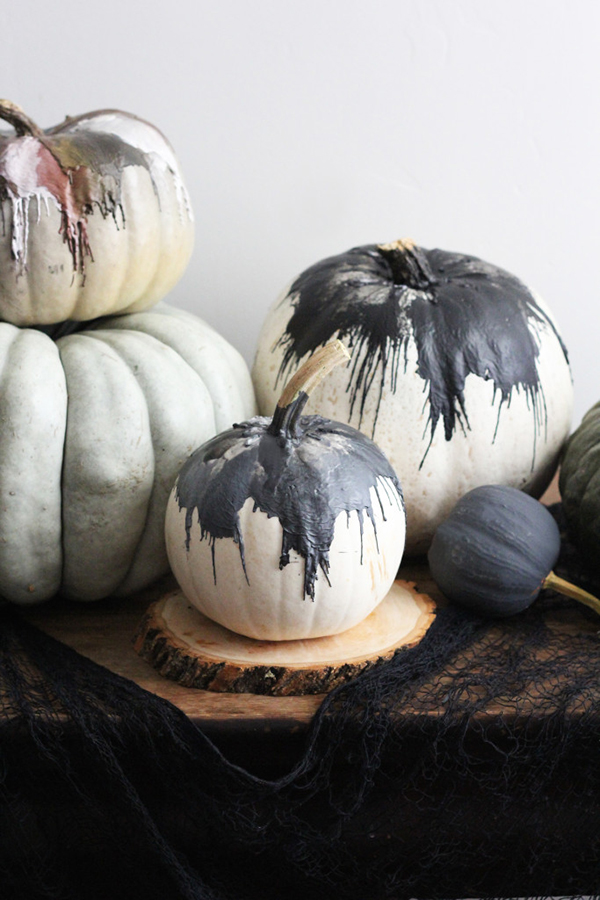 LAST-SECOND PUMPKIN DIY THAT’S SCARY GOOD on apartment 34 