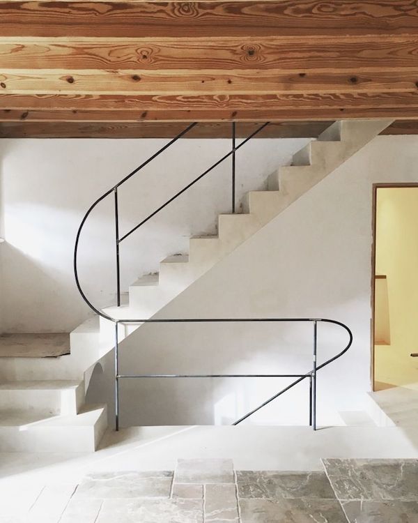 design trend: metal railings on apartment 34