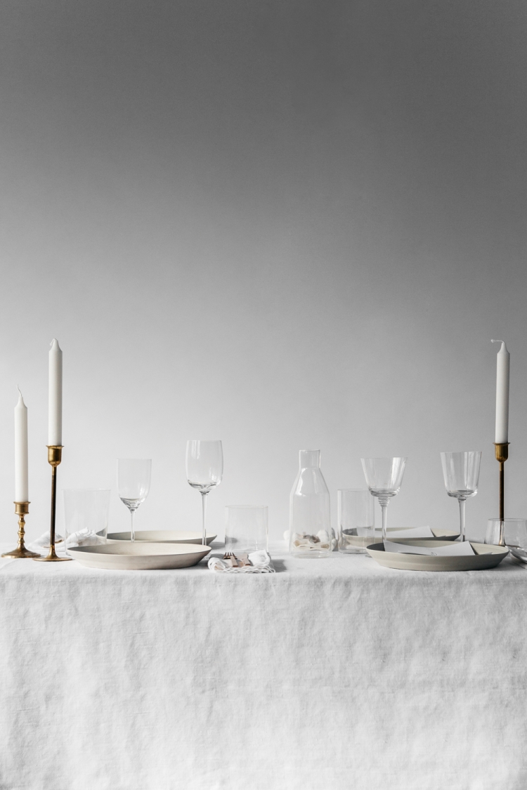 Thanksgiving Table Debate: Minimal or Maximal? 